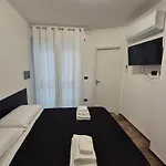 Monti לינה וארוחת בוקר 3*
