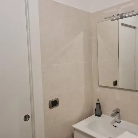 Monti לינה וארוחת בוקר 3*