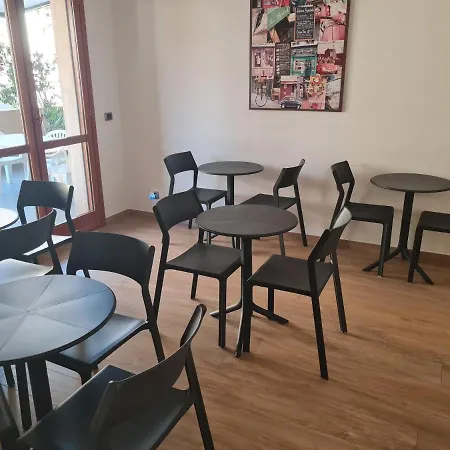 Monti לינה וארוחת בוקר אלגהרו