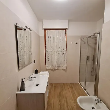 Monti לינה וארוחת בוקר אלגהרו
